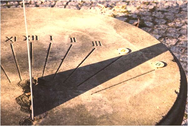 夢到玻璃被打有什麼預示嗎_周公解夢官網