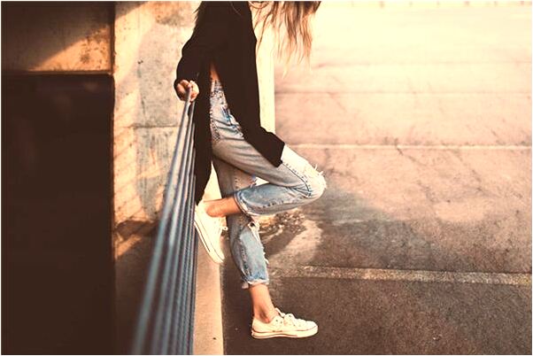 夢見鑿穿牆頭是吉兆嗎?_周公解夢官網