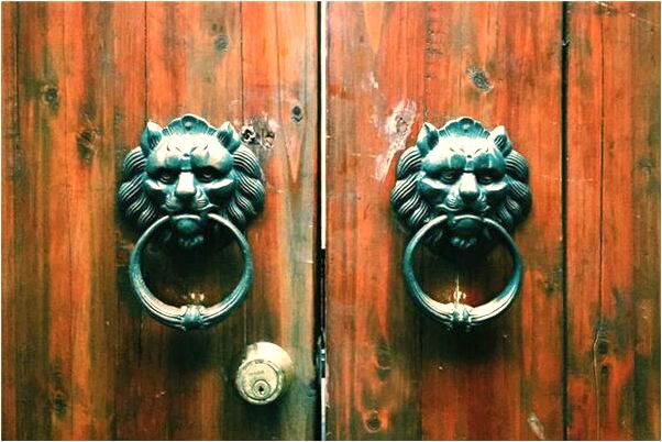 夢到飯里有蟲子蚯蚓是啥預兆_周公解夢官網