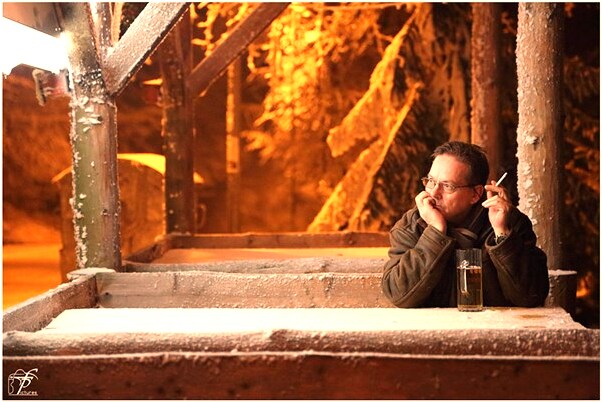 夢到與死去的人握手的預兆_周公解夢官網