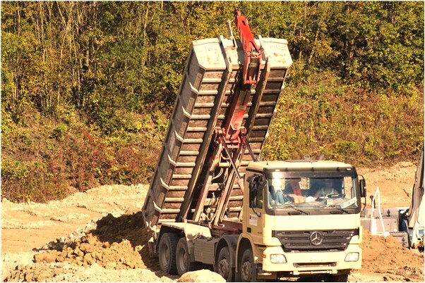 夢見雨中被殺是什麼徵兆_周公解夢官網