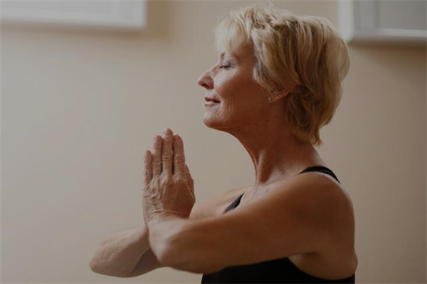 夢到了過世外婆預示什麼_周公解夢