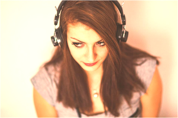 夢見孩童拿出三張有妖精的卡片是啥預兆_周公解夢官網