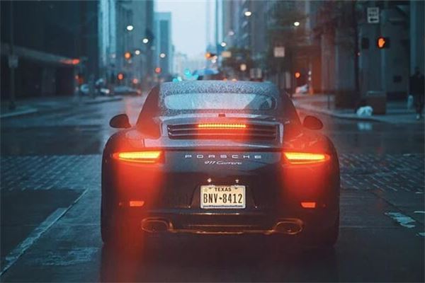 夢見半路下車車開走了_周公解夢