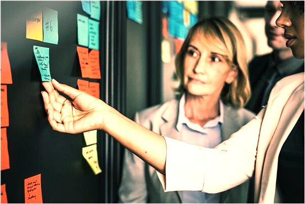 夢見圍著白色樓梯跑會是什麼預兆_周公解夢官網