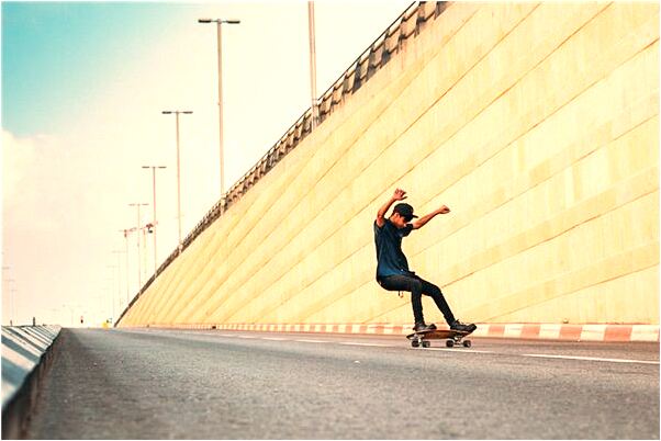 夢到了逃跑用斧頭砍到個小孩代表著什麼？_周公解夢官網