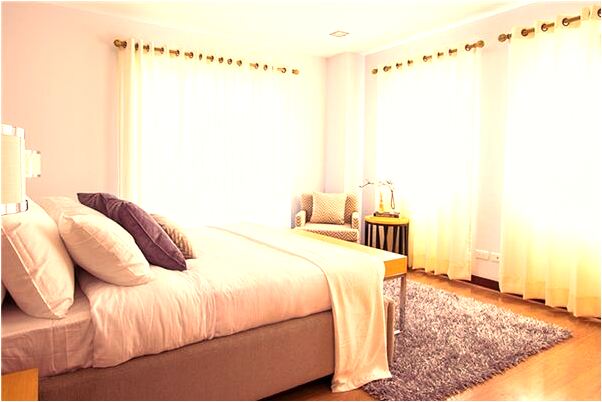 夢見活人壓著死人出來還有臭味是什麼兆頭_周公解夢官網