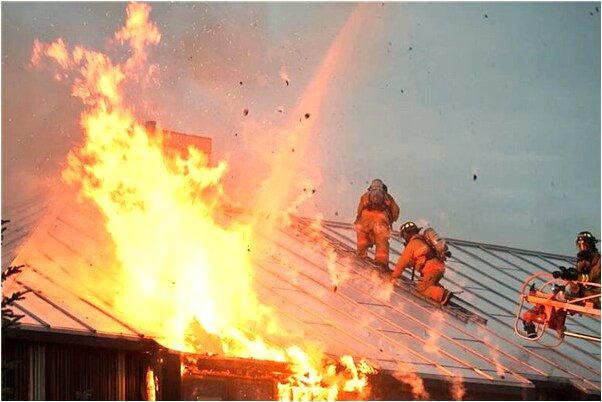 夢見自己是鬼偷看別人嫖娼有什麼寓意嗎？_周公解夢官網