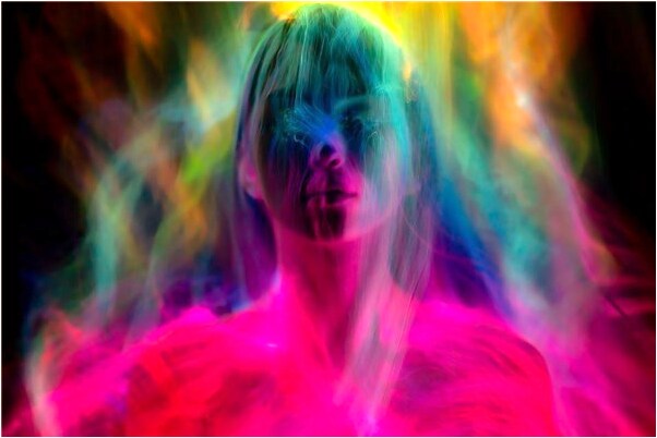 夢到騎在牛背上被蜈蚣咬到腳是啥意思_周公解夢官網