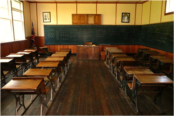 夢見蛇咬到手指和屁股代表著什麼_周公解夢官網