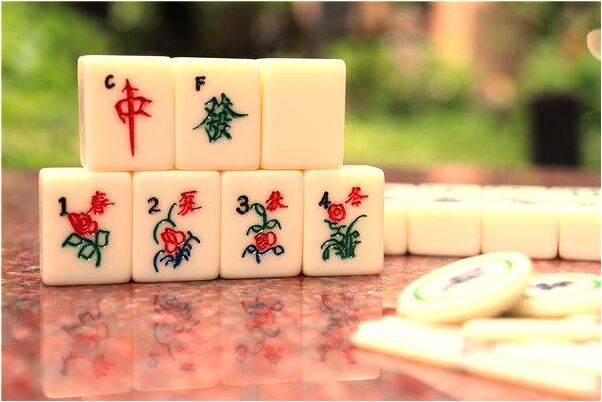 夢見足球場變小包圍了自己有何寓意_周公解夢官網