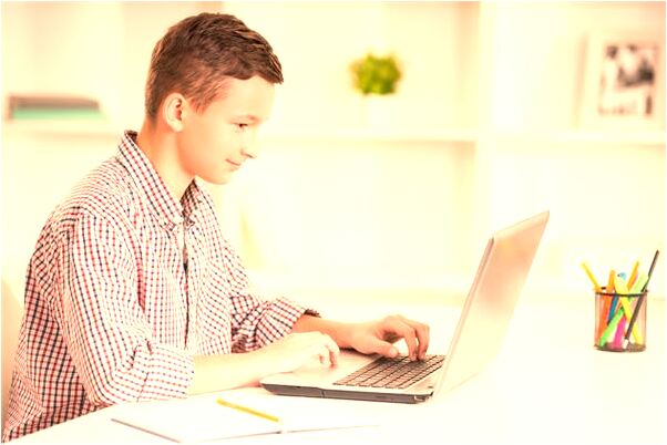 夢到了爬屋頂撿書包意味著什麼_周公解夢官網