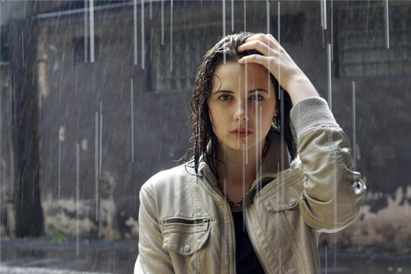 夢見被雨淋是什麼意思_周公解夢