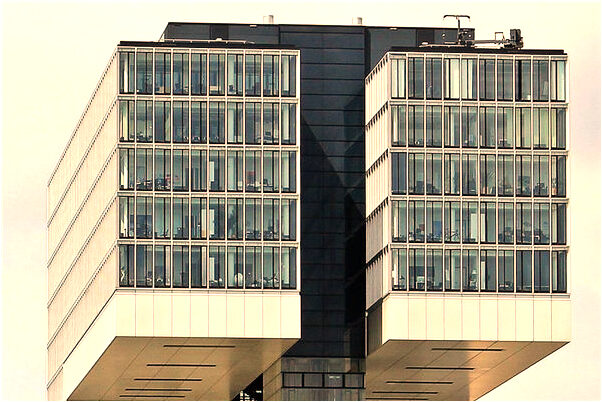 夢到了和喜歡的女生勾肩搭背有什麼意思_周公解夢官網