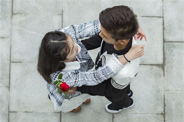 夢到和喜歡的人交往了_周公解夢