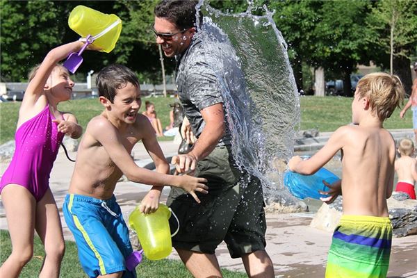 夢到了水濕身有什麼意思嗎_周公解夢