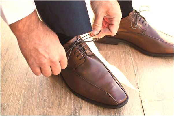 夢到了衣服掉在坑裡的預兆_周公解夢官網