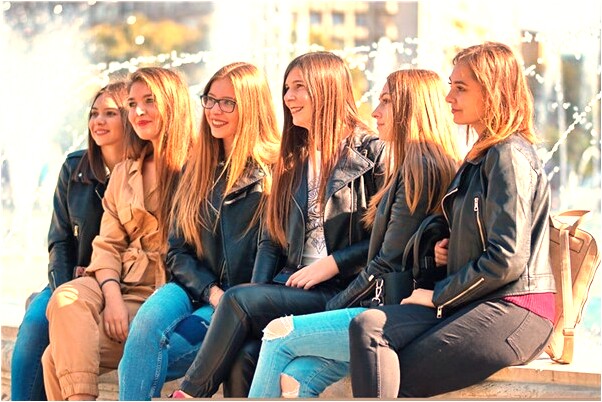 夢見河裡好多魚而且很大預示什麼_周公解夢官網