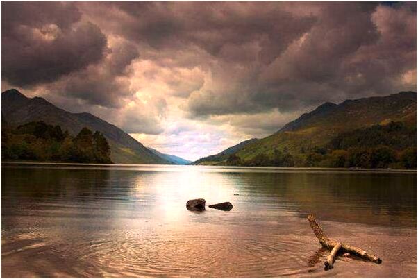 夢到了抱死人的腳是什麼意思_周公解夢官網