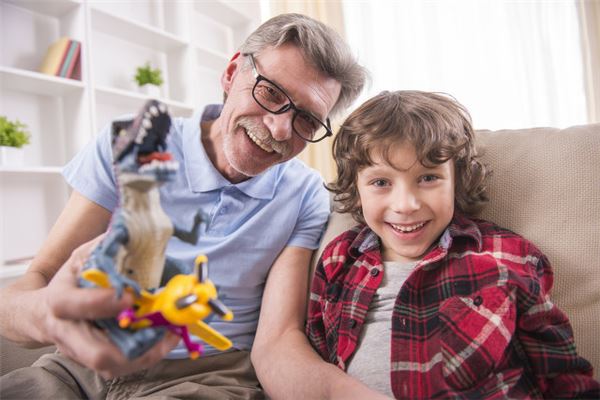 夢見與已故的長輩說話_周公解夢