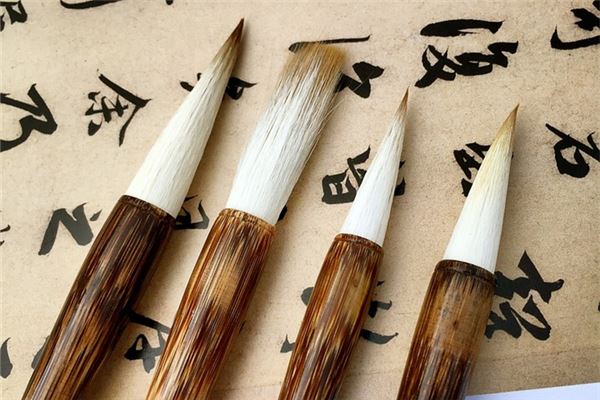 夢到別人寫毛筆字是咋回事_周公解夢