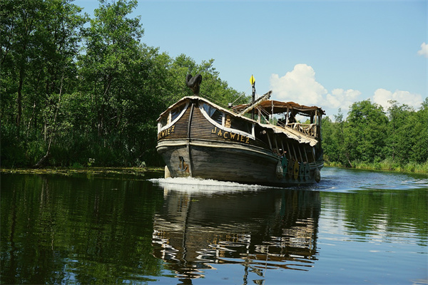 夢到坐船上岸怎么說_周公解夢