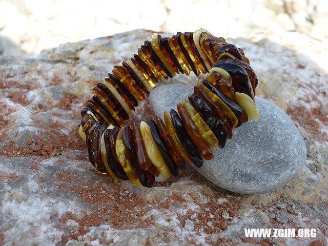 夢見有人搶我包_周公解夢夢到有人搶我包是什麼意思_做夢夢見有人搶我包好不好_周公解夢官網