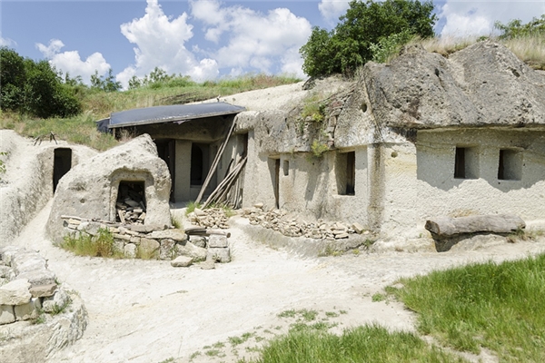 夢到一排窯洞意味著什麼_周公解夢