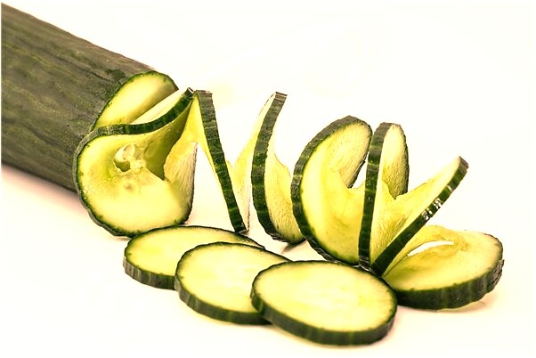 夢見雨後一面牆空了屋頂有洞是什麼徵兆_周公解夢官網