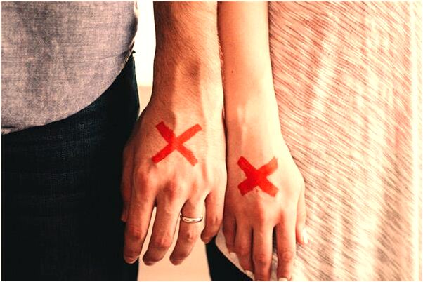 夢見自己把自己耳朵割掉是什麼預兆_周公解夢官網