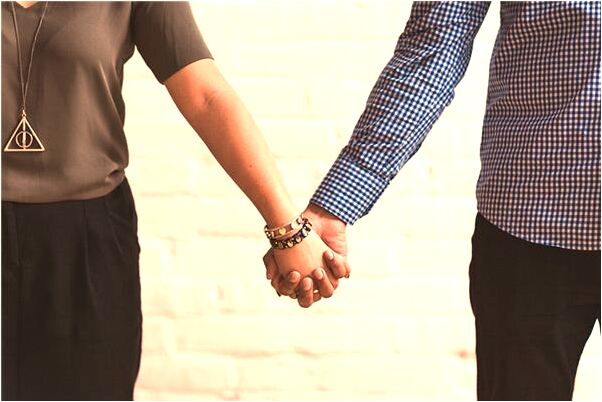 夢到自己的手機被車壓碎是吉兆嗎?_周公解夢官網