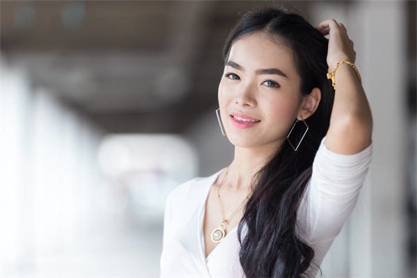 女屬雞10點生的是女強人嗎_十二生肖