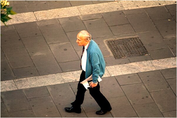 夢見別人在吃人肉是什麼徵兆_周公解夢官網