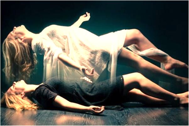 夢到了情人和他老婆牽手廁所是什麼預兆_周公解夢官網