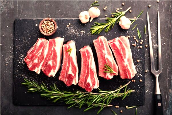 夢到又一群白色的雞代表著什麼？_周公解夢官網