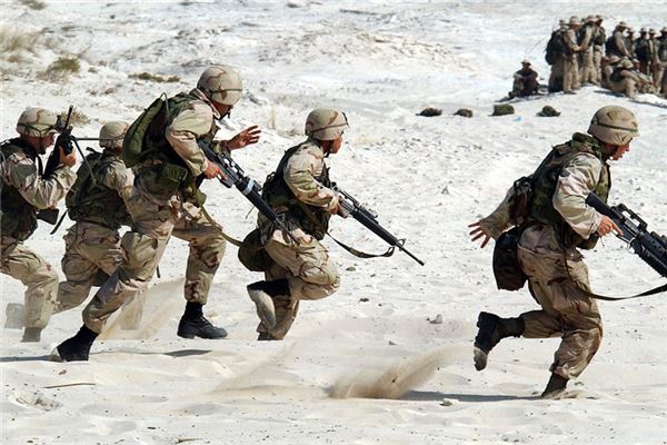 夢見打仗自己四處躲避_周公解夢