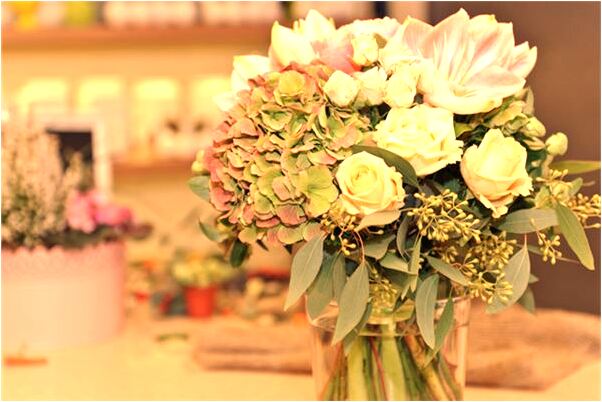 夢到了和三人女人一起親嘴代表著什麼？_周公解夢官網