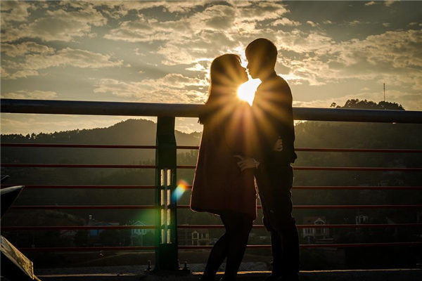 夢見去逝的丈夫預兆了什麼嗎_周公解夢