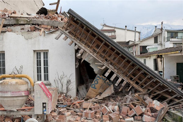 夢到樓房倒塌是什麼意思_周公解夢