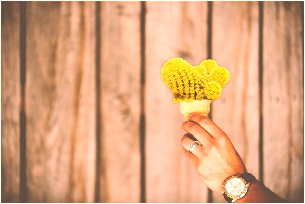 夢到我拿刀捅了好幾個女生是什麼預兆_周公解夢官網