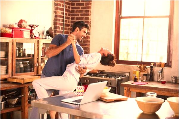 夢到了女子機車車載著我有什麼含義_周公解夢官網