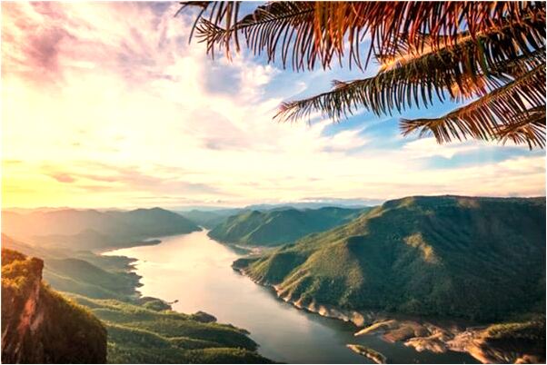 夢到飄洋過海聚會有什麼意思_周公解夢官網