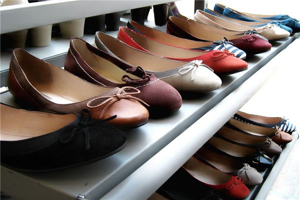 夢到了別人買鞋子會怎么樣_周公解夢