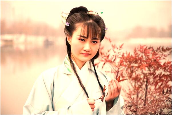 夢到了被蜜蜂蟄眼睛是怎么回事_周公解夢官網