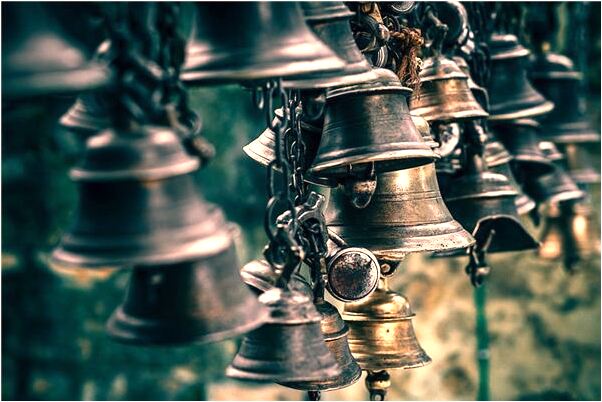 夢到了朋友送我一對耳釘是什麼意思_周公解夢官網