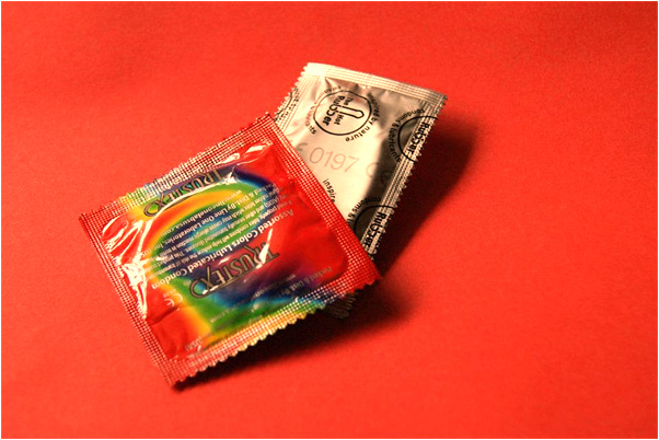 夢見掉進坑裡媽媽救了是什麼預兆_周公解夢官網