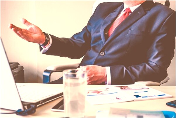 夢到有件漂亮的衣服怎么說_周公解夢官網