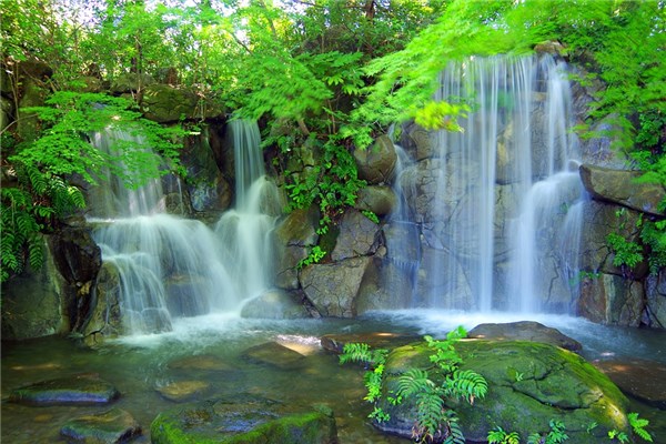 夢見乾淨的水意味著什麼_周公解夢